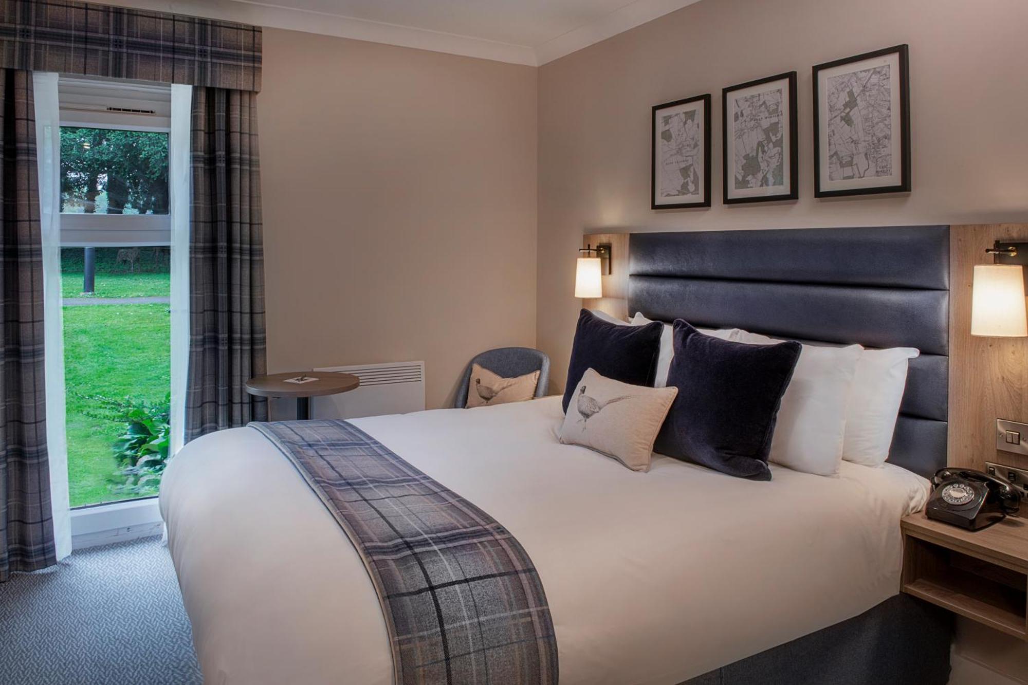 De Vere Horsley Estate East Horsley Esterno foto