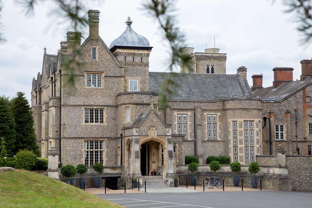 De Vere Horsley Estate East Horsley Camera foto